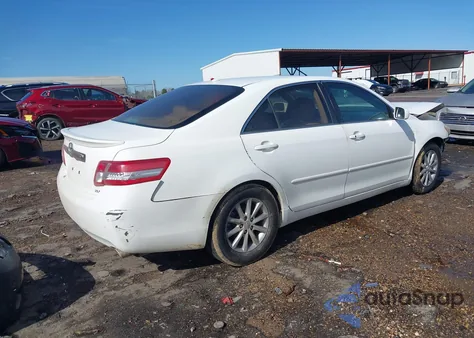 2011 Toyota Camry Xle V6 z USA, uszkodzony, nr VIN 4T1BK3EK9BU611151